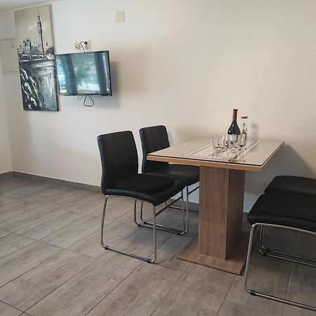 Appartement Apartman Luka à Vodice Extérieur photo