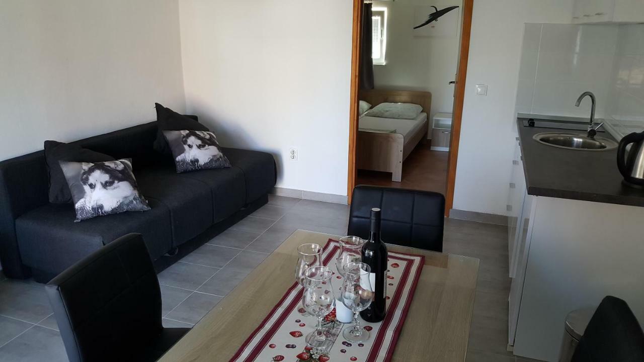 Appartement Apartman Luka à Vodice Extérieur photo