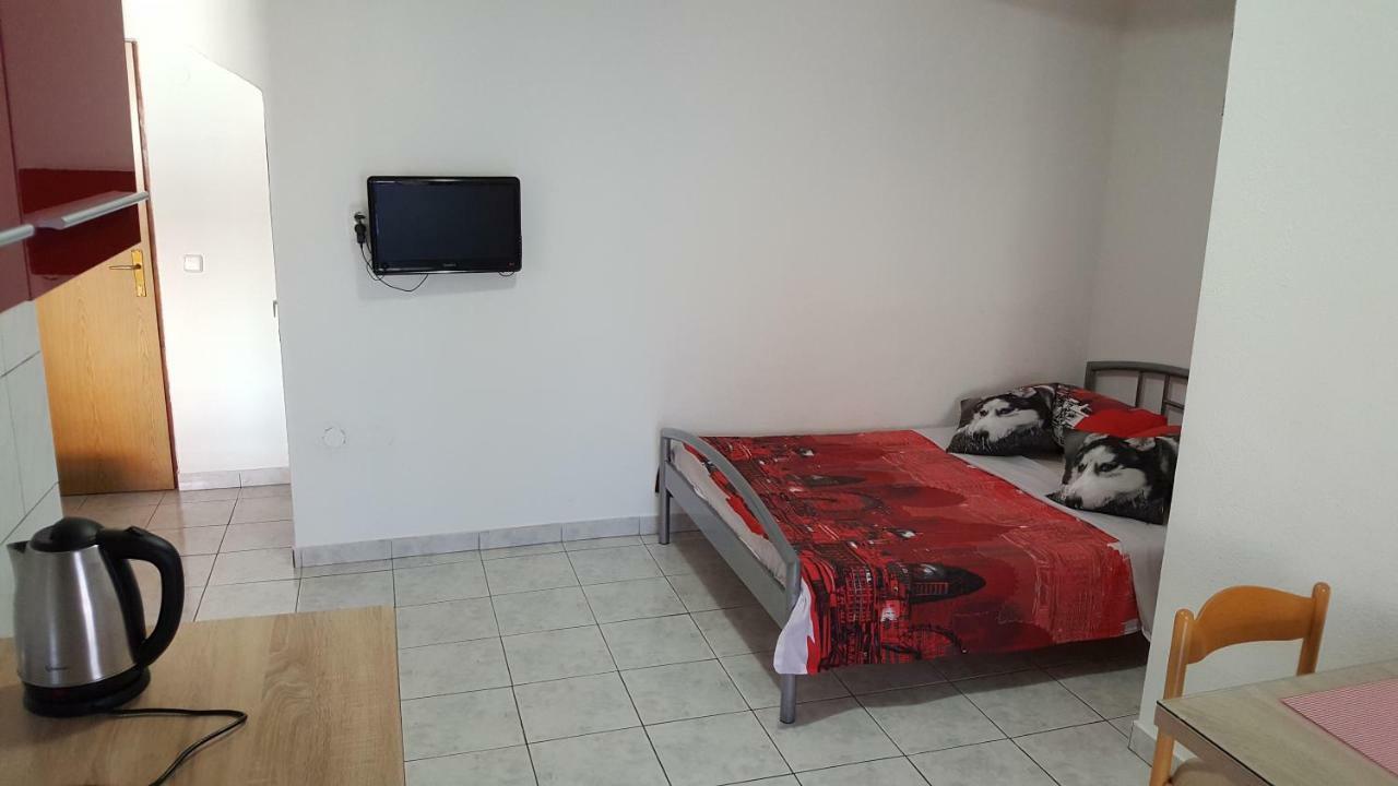 Appartement Apartman Luka à Vodice Extérieur photo
