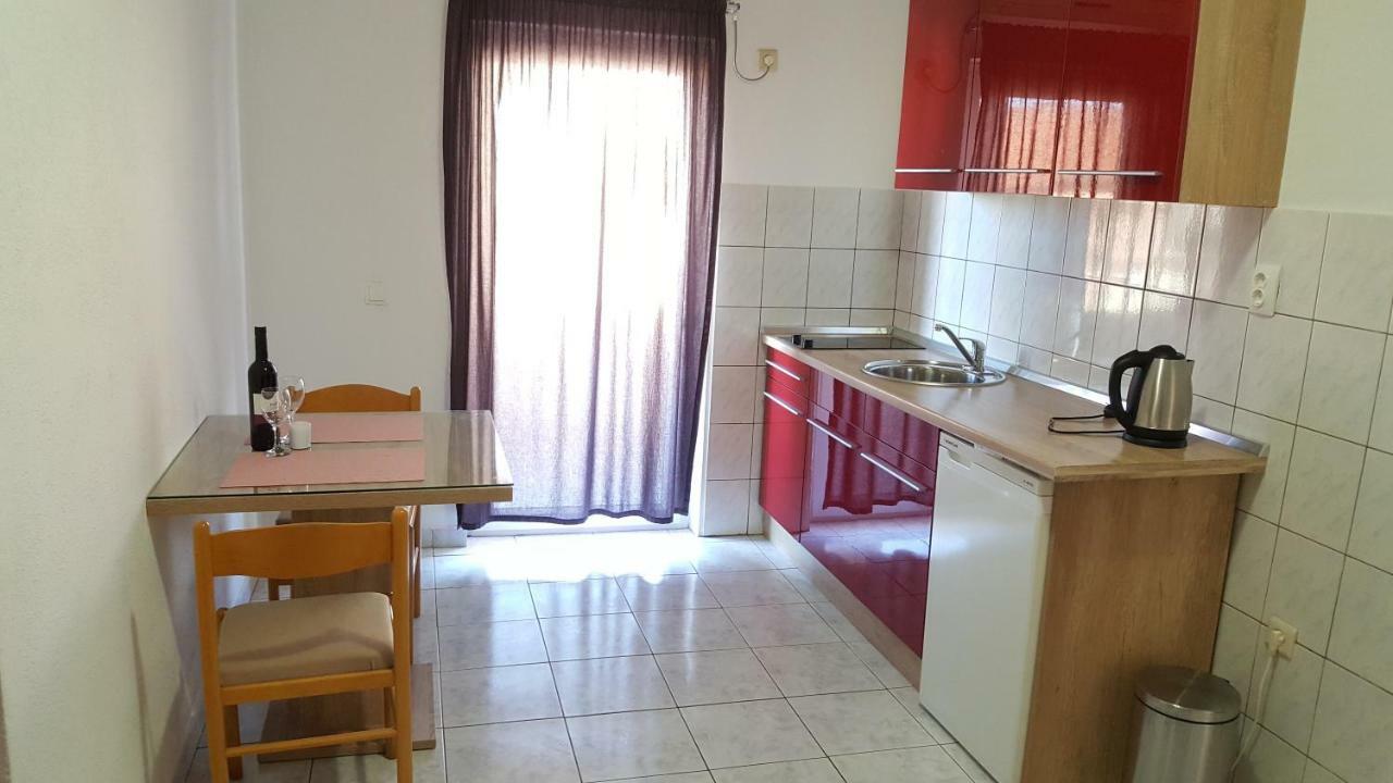 Appartement Apartman Luka à Vodice Extérieur photo